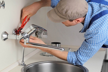 сантехнические услуги, сантехник, ремонт смесителя
